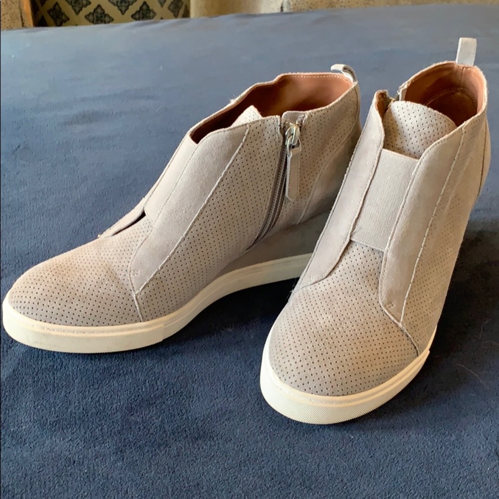 Linea Paolo grey booties